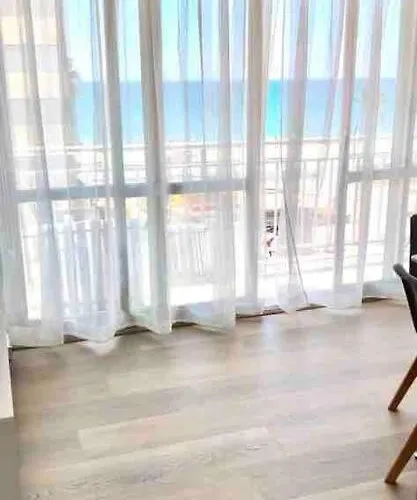 Apartment Seaside Views In Salou